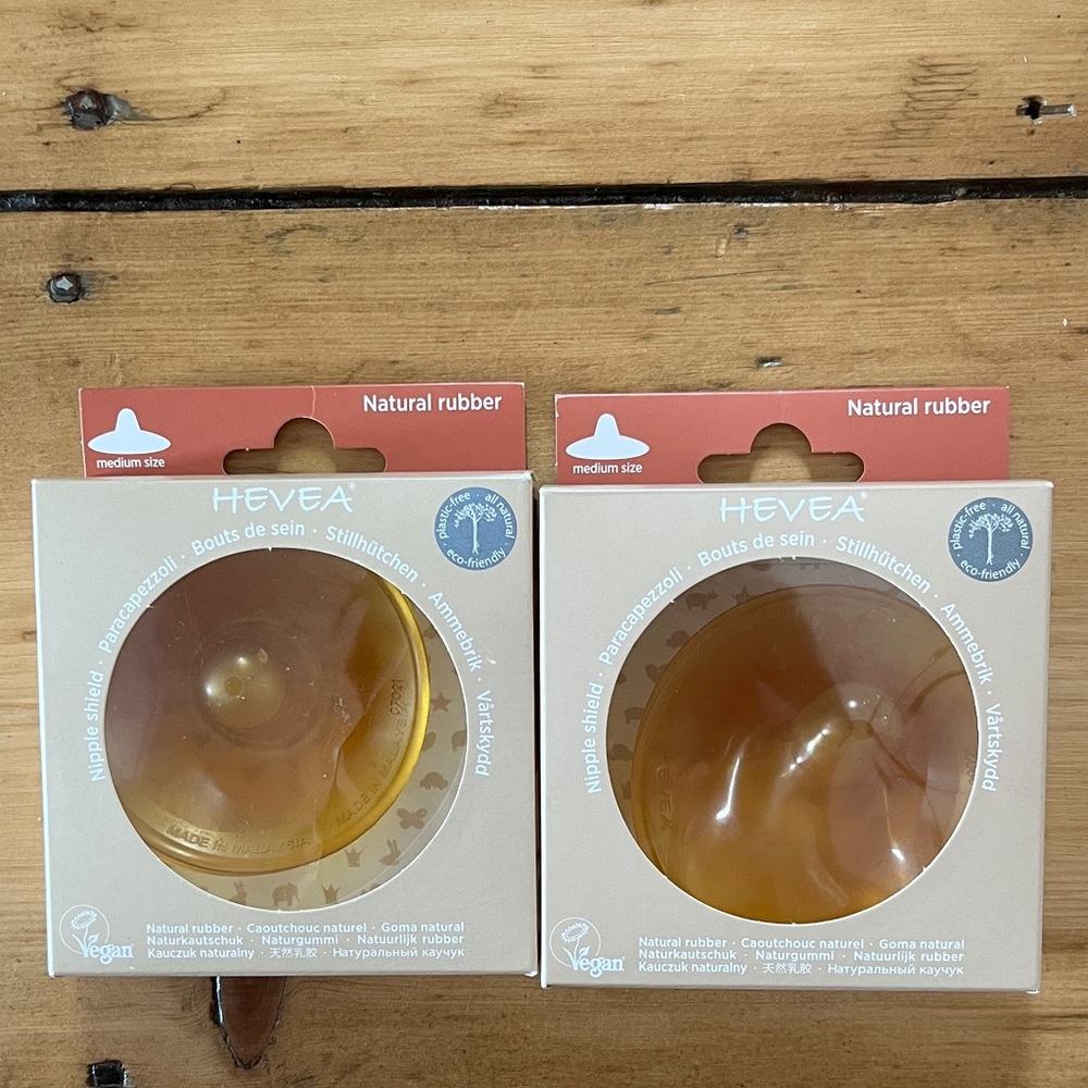 Hevea natural rubber latex nipple shields